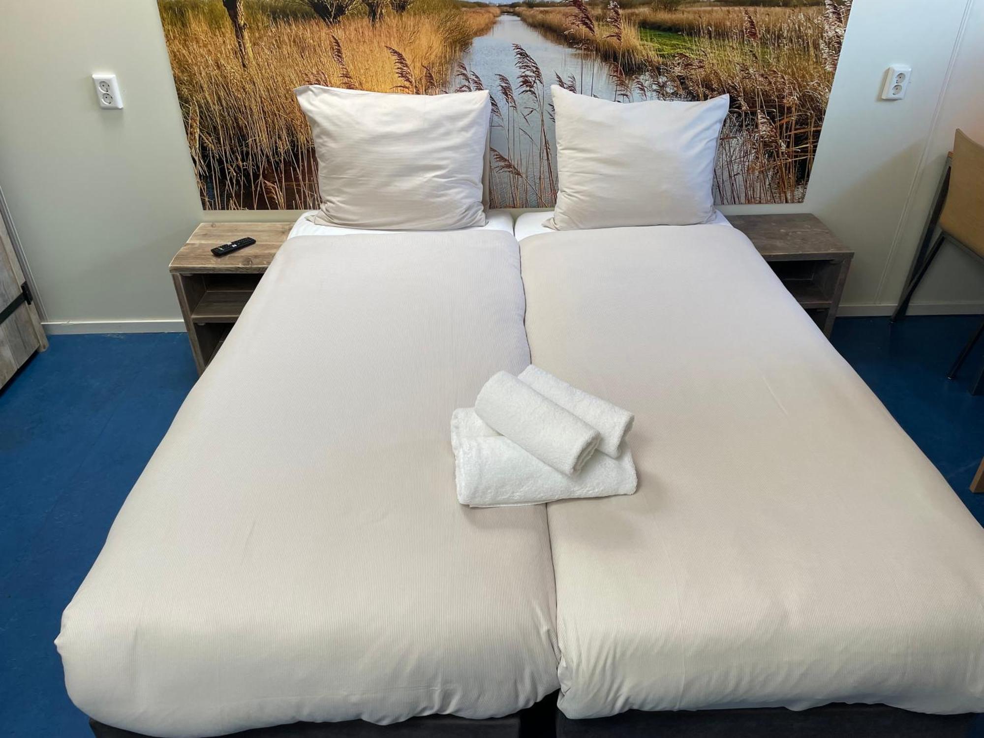 Oer'T Hout Hostel Grou Ngoại thất bức ảnh