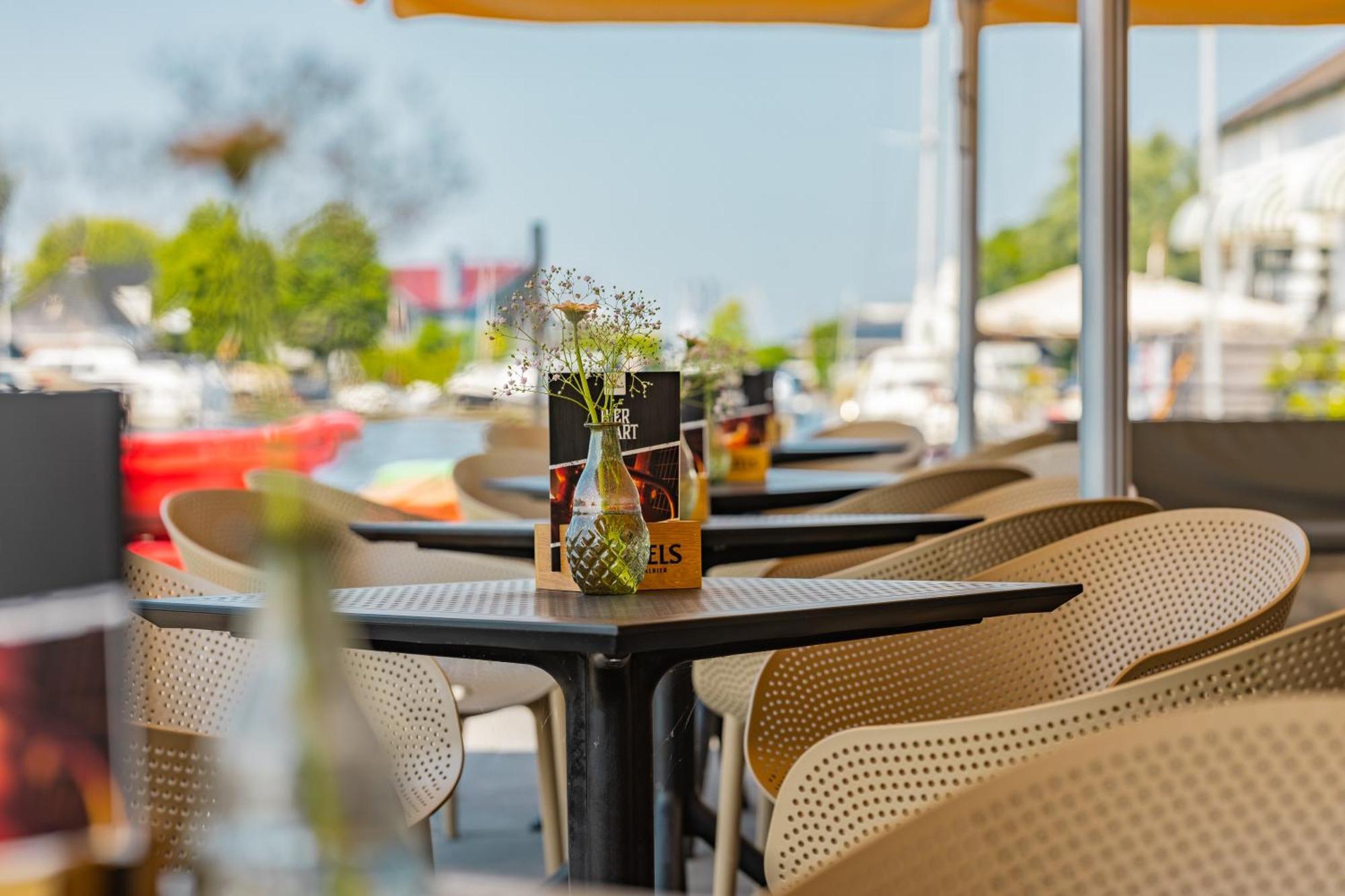 Oer'T Hout Hostel Grou Ngoại thất bức ảnh