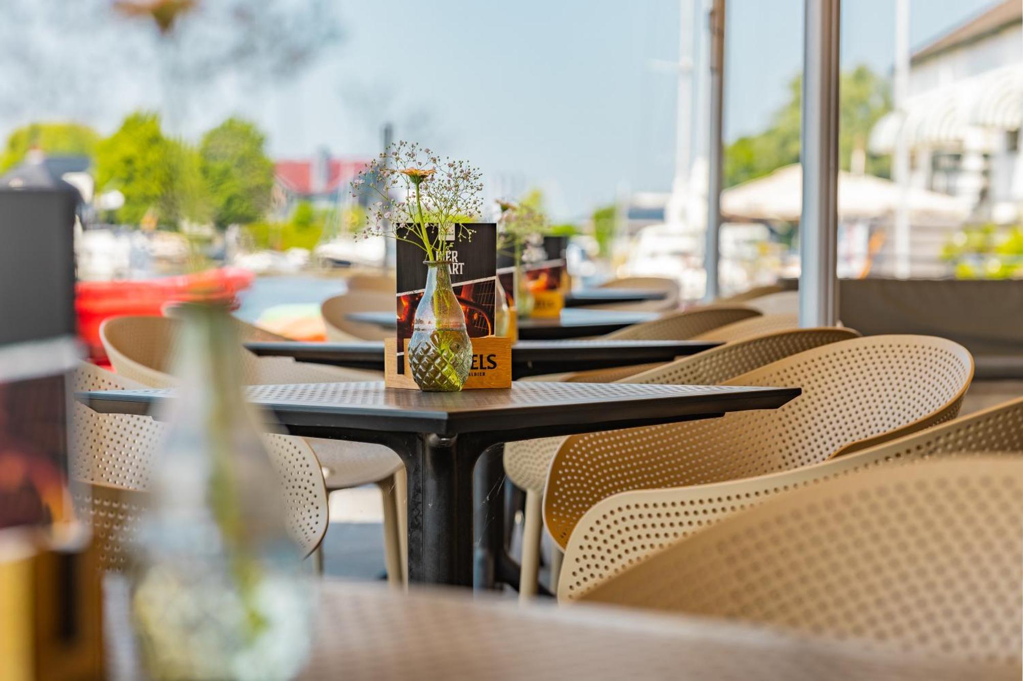 Oer'T Hout Hostel Grou Ngoại thất bức ảnh