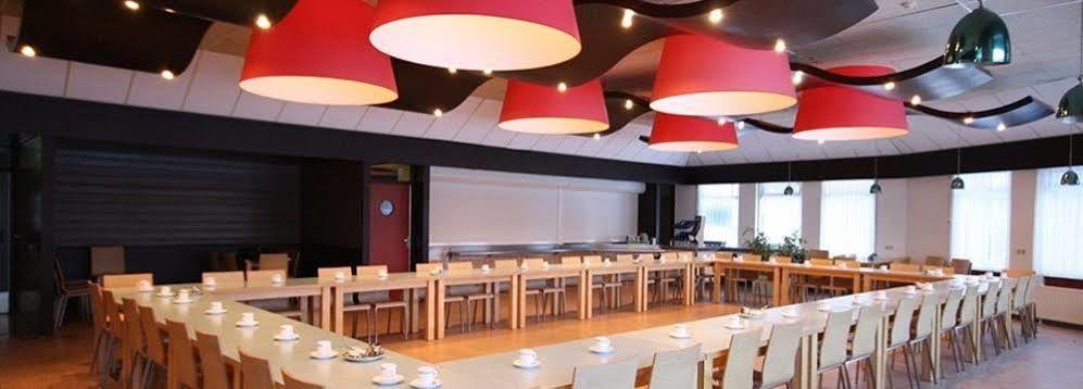 Oer'T Hout Hostel Grou Ngoại thất bức ảnh